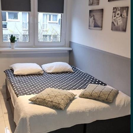 Nighthost Robotnicza 32 M248 Wroclaw Free Parking Apartment Exterior photo